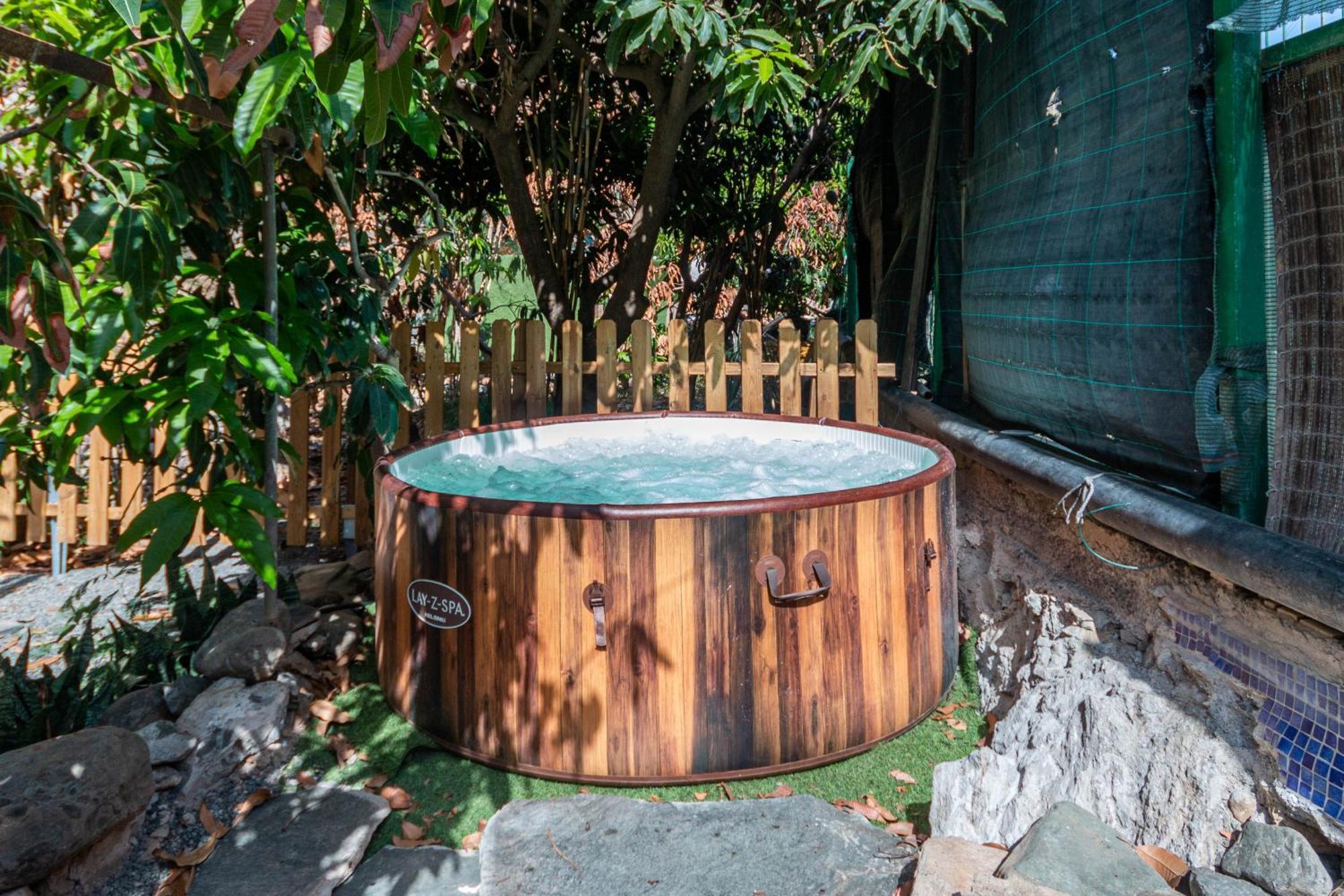 Lodge Nature In Quiet Montain - Private Jaccuzi And Garden, Wifi - La Lezardiere San Bartolome Bagian luar foto